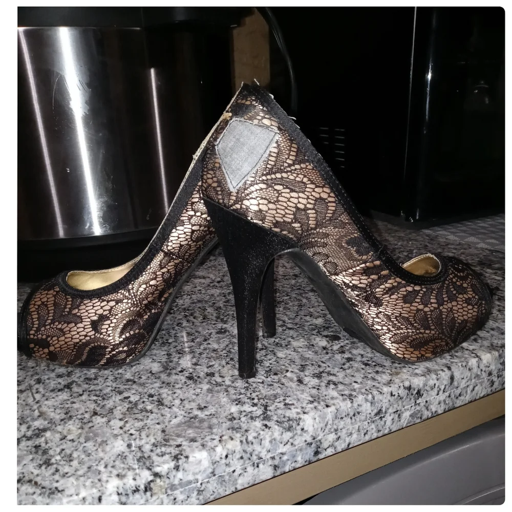 Steve Madden black lace peep toe platform heel size 7
